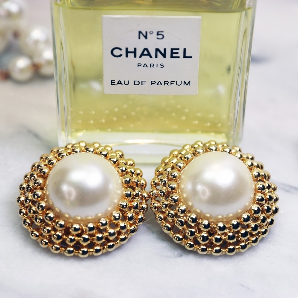 Pearl Earrings - Massive Gold Caviar Clip-on Vintage Luxury Timeless Bridal Gift - Picture 5 of 13